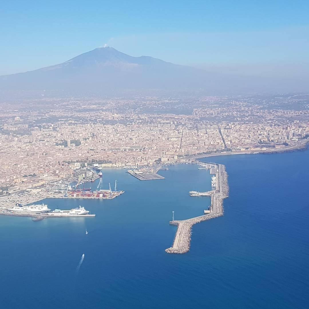 Appartamento I Puritani On The Beach Giardini Naxos Dış mekan fotoğraf