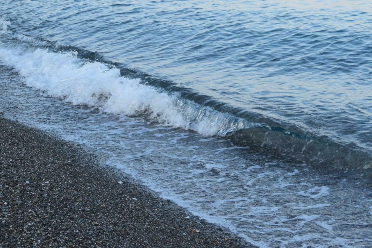 Appartamento I Puritani On The Beach Giardini Naxos Dış mekan fotoğraf